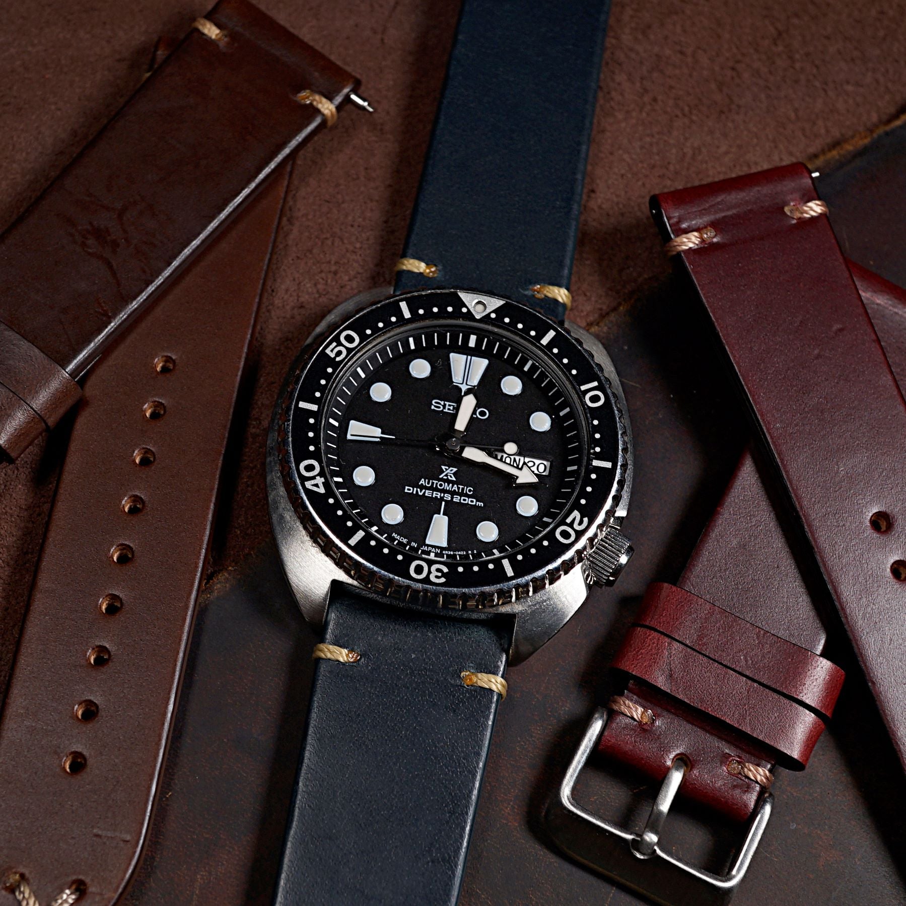 Vintage Horween Leather Strap in Chromexcel® Navy - Nomad Watch Works MY
