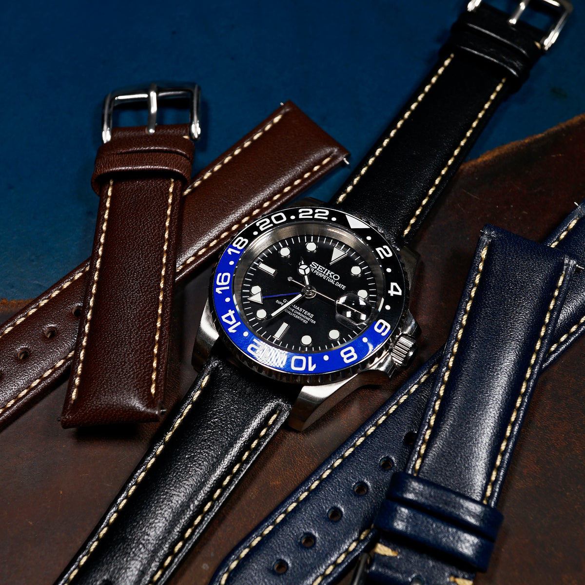 Quick Release Classic Leather Strap in Black - Nomad Watch Works MY