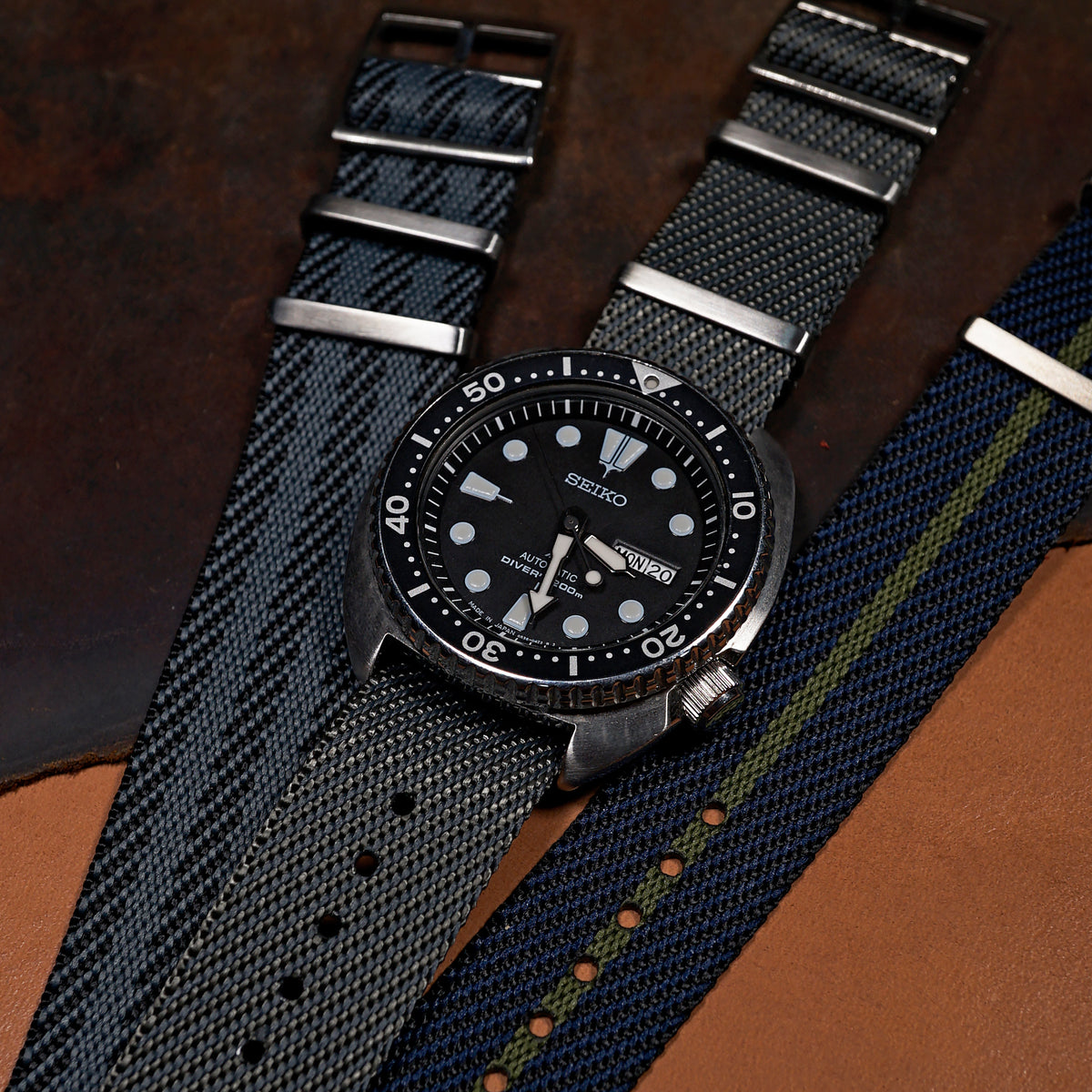 Lux Single Pass Strap in Grey - Nomad Watch Works MY