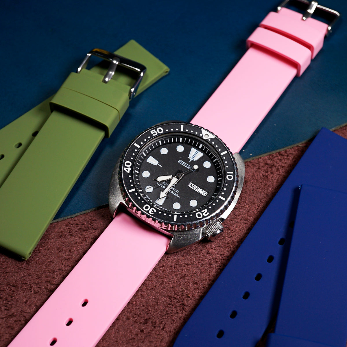 Basic Rubber Strap in Pink (18mm) - Nomad Watch Works MY