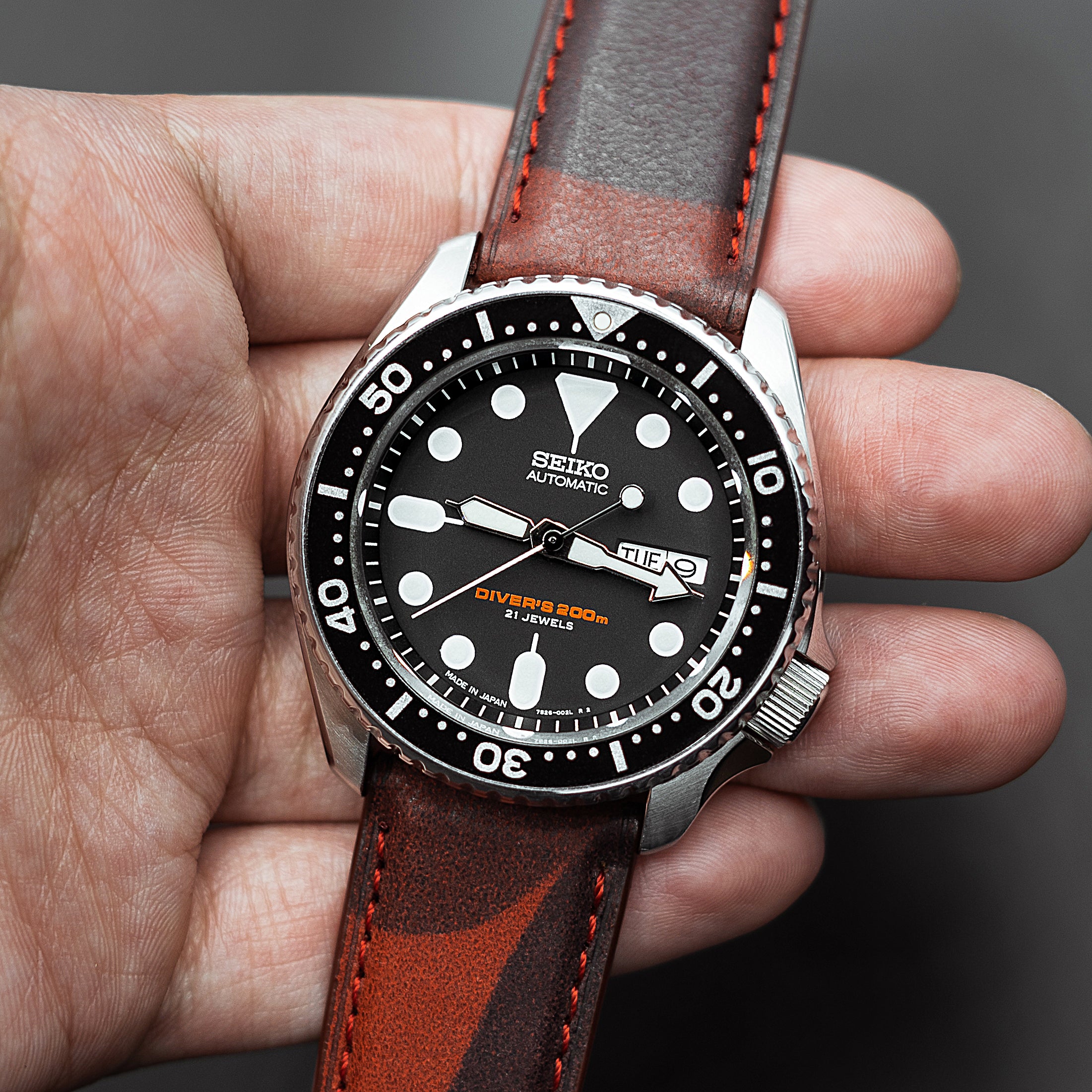 Emery Classic LPA Camo Leather Strap in Red Camo (18mm) - Nomad Watch Works MY
