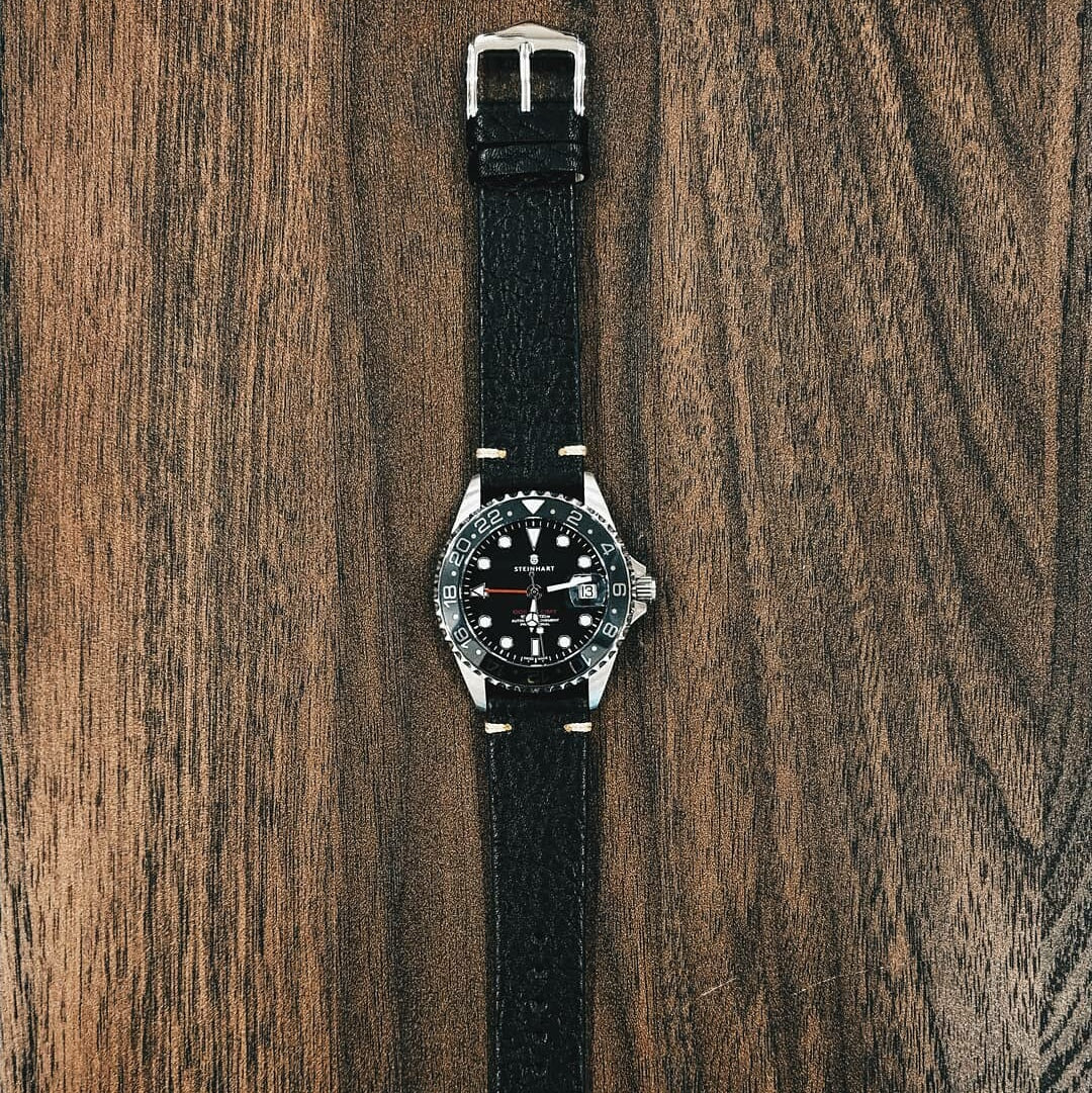 Premium Vintage Calf Leather Watch Strap in Distressed Black (20mm) - Nomad Watch Works Malaysia