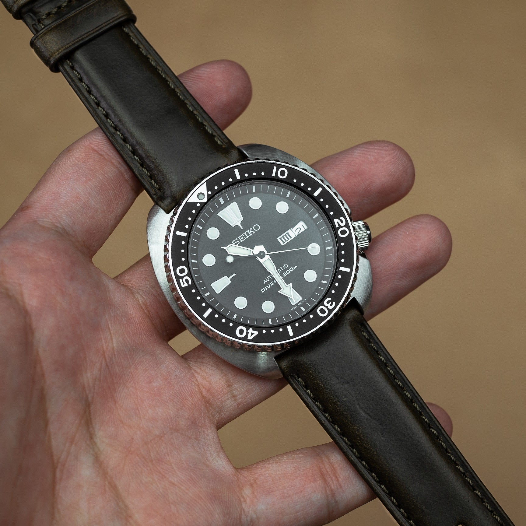 N2W Classic Horween Leather Strap in Chromexcel® Olive (18mm) - Nomad Watch Works Malaysia