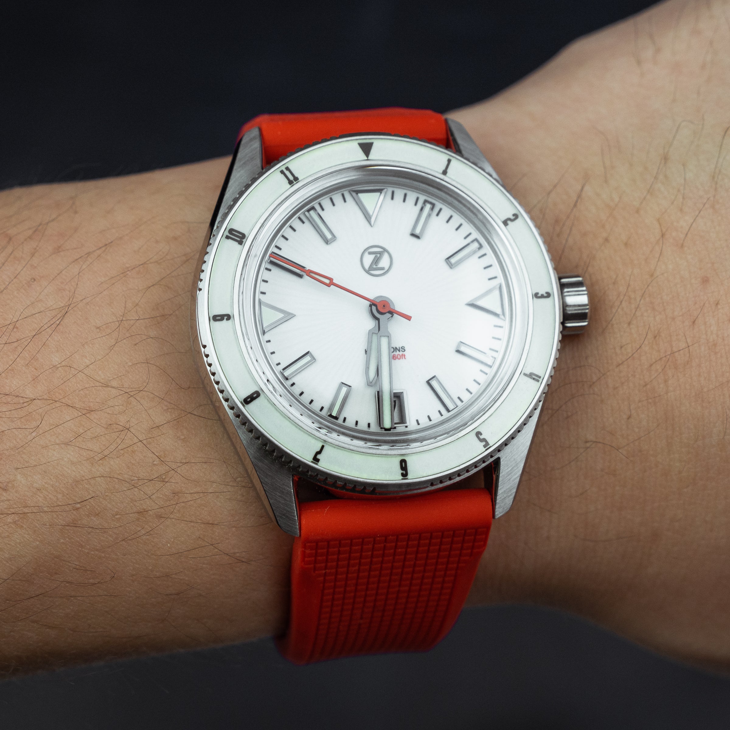 Silicone Rubber Strap w/ Butterfly Clasp in Red (18mm) - Nomad Watch Works MY