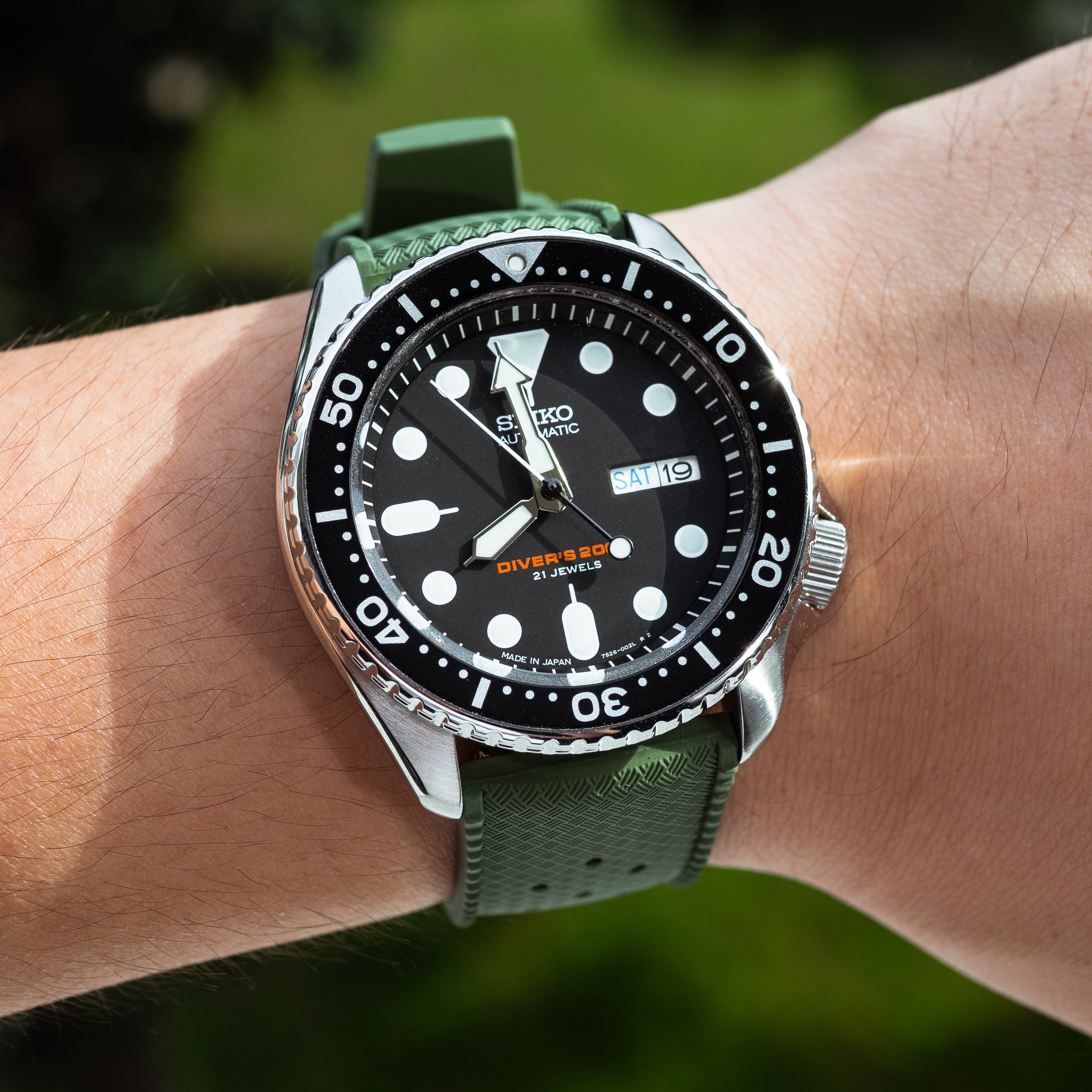 Tropic FKM Rubber Strap in Green (20mm) - Nomad Watch Works Malaysia