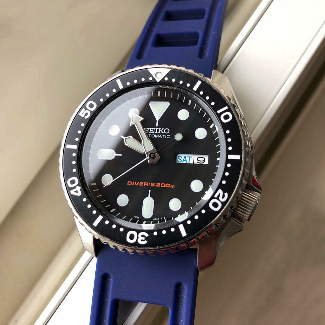 Iso Rubber Strap in Navy with Silver Buckle (20mm) - Nomad Watch Works Malaysia