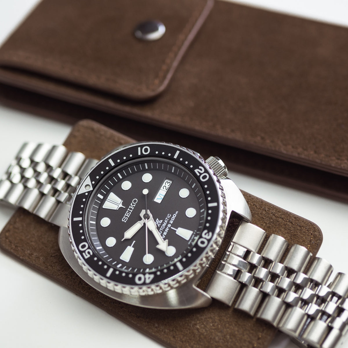 Travel Watch Pouch in Suede Brown - Nomad Watch Works MY